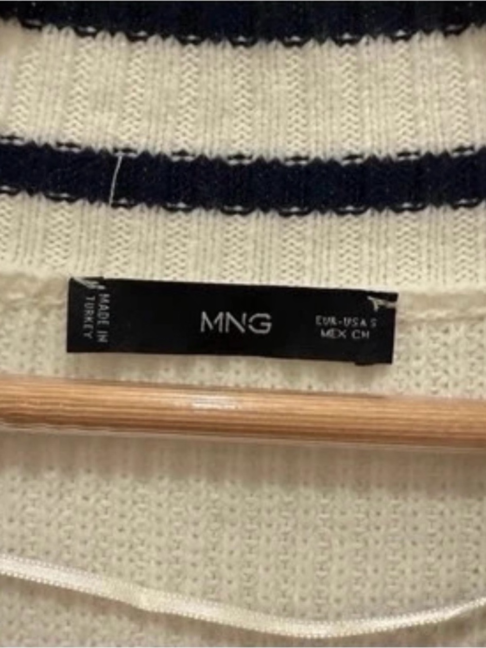 Mango- Classic V-Neck Contrast-Trim Sweater - Cream - Picture 5 of 5